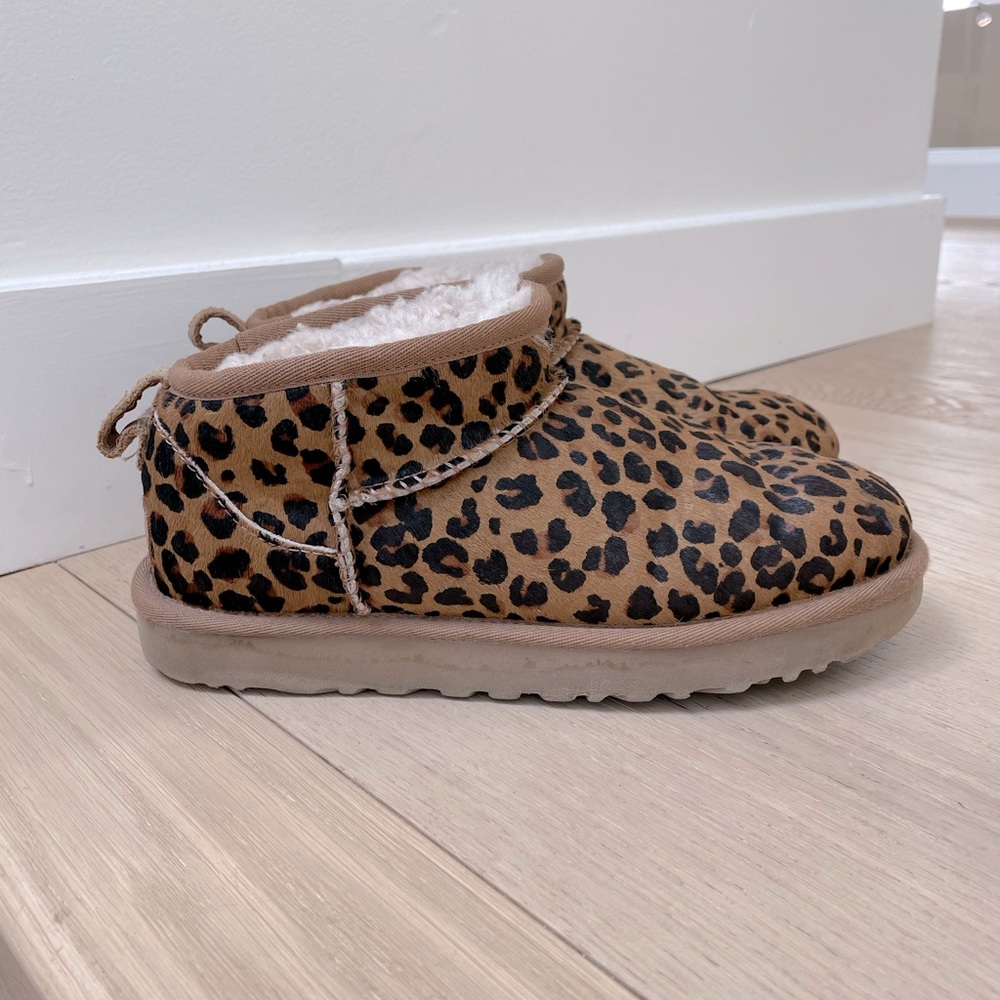 Ugg Ultra Mini Cheetah Print size 7